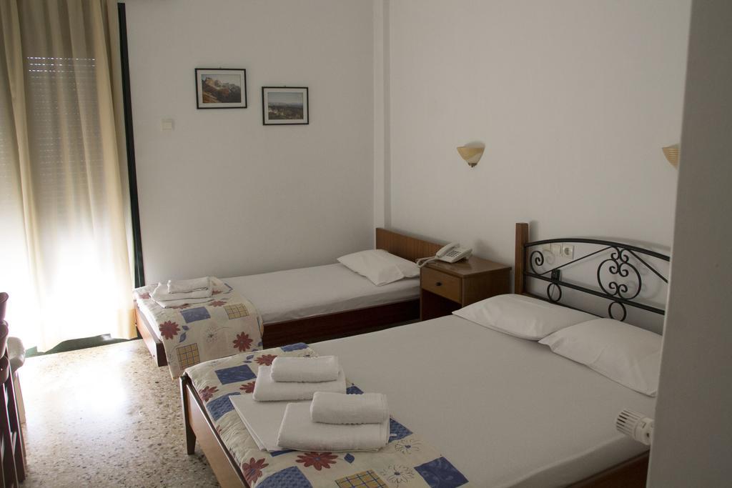 Anixis Hotel Lutrá Ipátisz Szoba fotó
