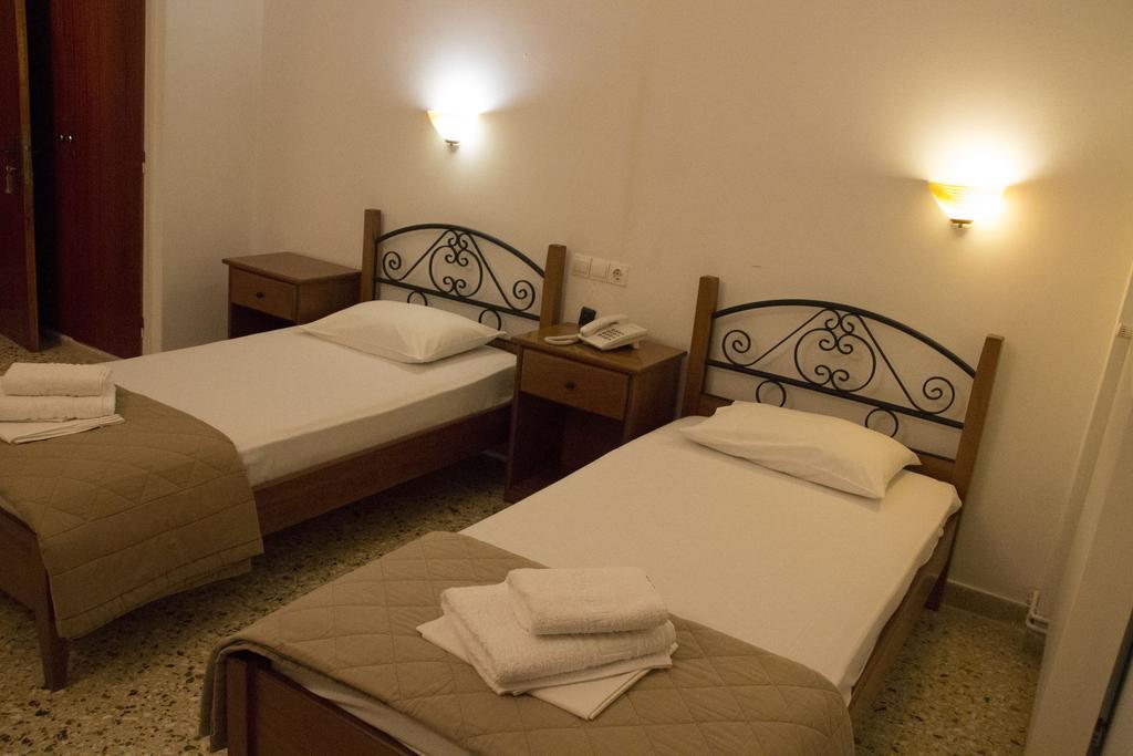 Anixis Hotel Lutrá Ipátisz Szoba fotó