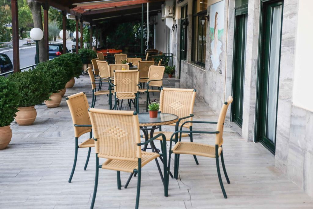 Anixis Hotel Lutrá Ipátisz Kültér fotó